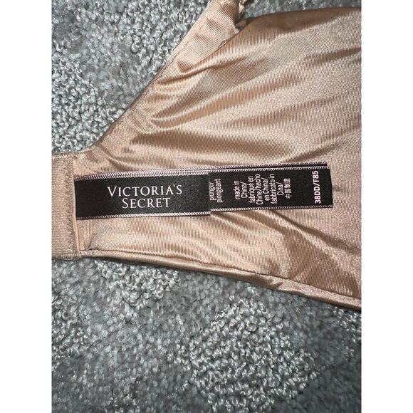 38DD Victoria's Secret Bra Bombshell Plunge Add Two Cups Padded Push-Up Power - Picture 11 of 11